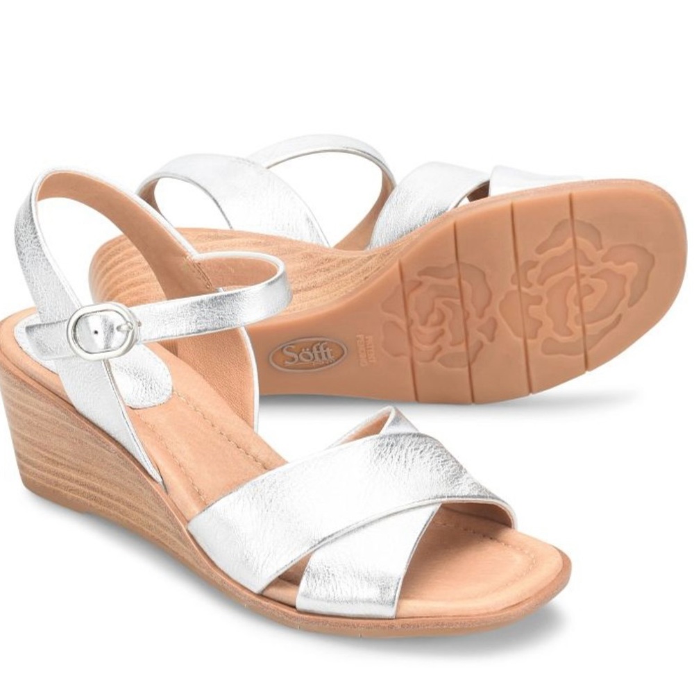 NWT Sofft Gabriella Leather Sandals